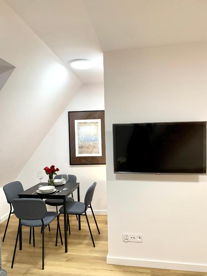 Hotel, Apartament Pod Zlotym Lwem W Samym Centrum Miasta Z Darmowym Parkingiem VII Kłodzko Eksteriør billede